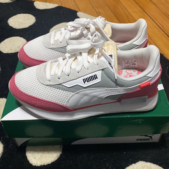 Puma - Picture 2 of 3